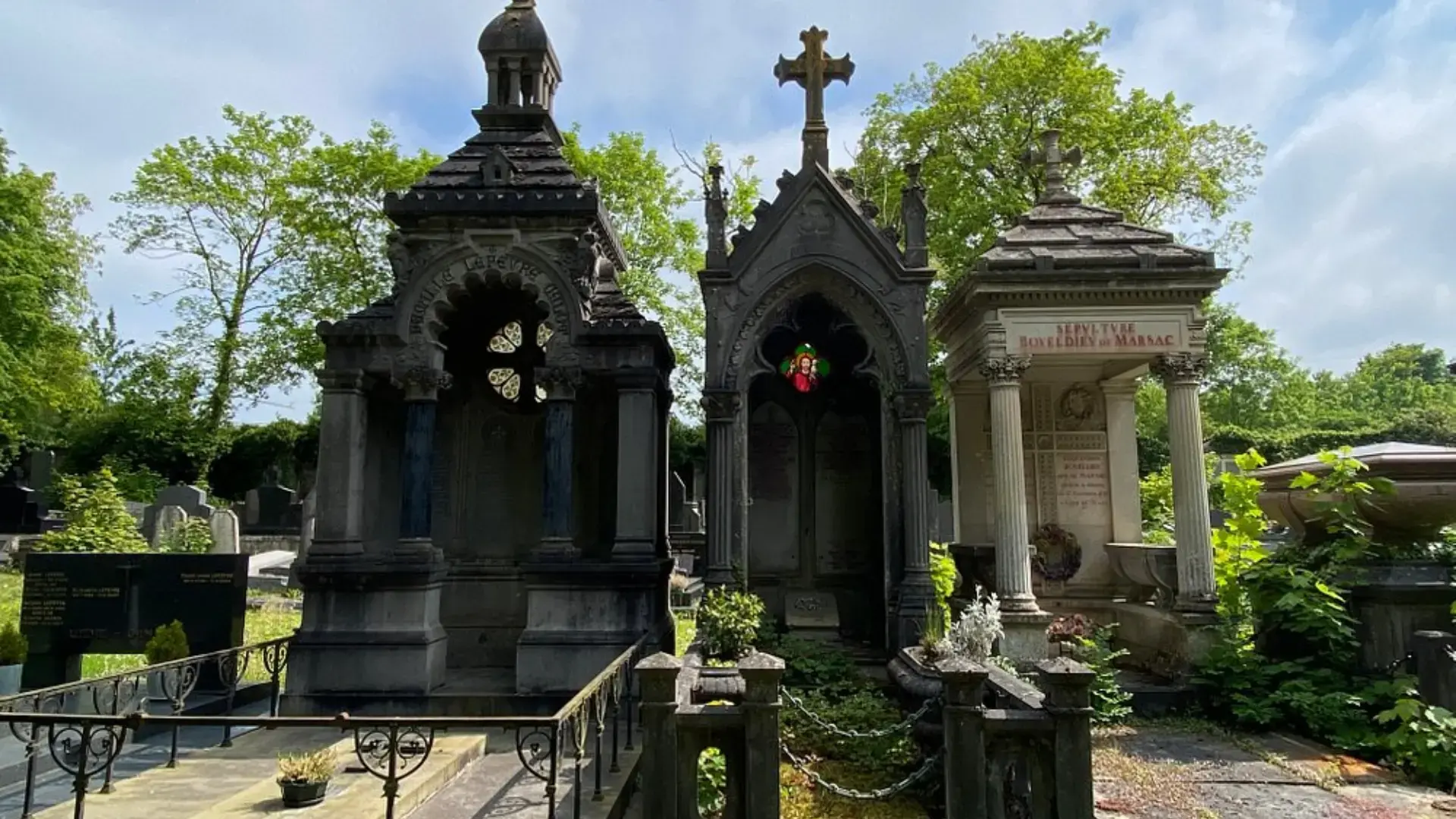 Cimetiere madeleine marche noel amiens