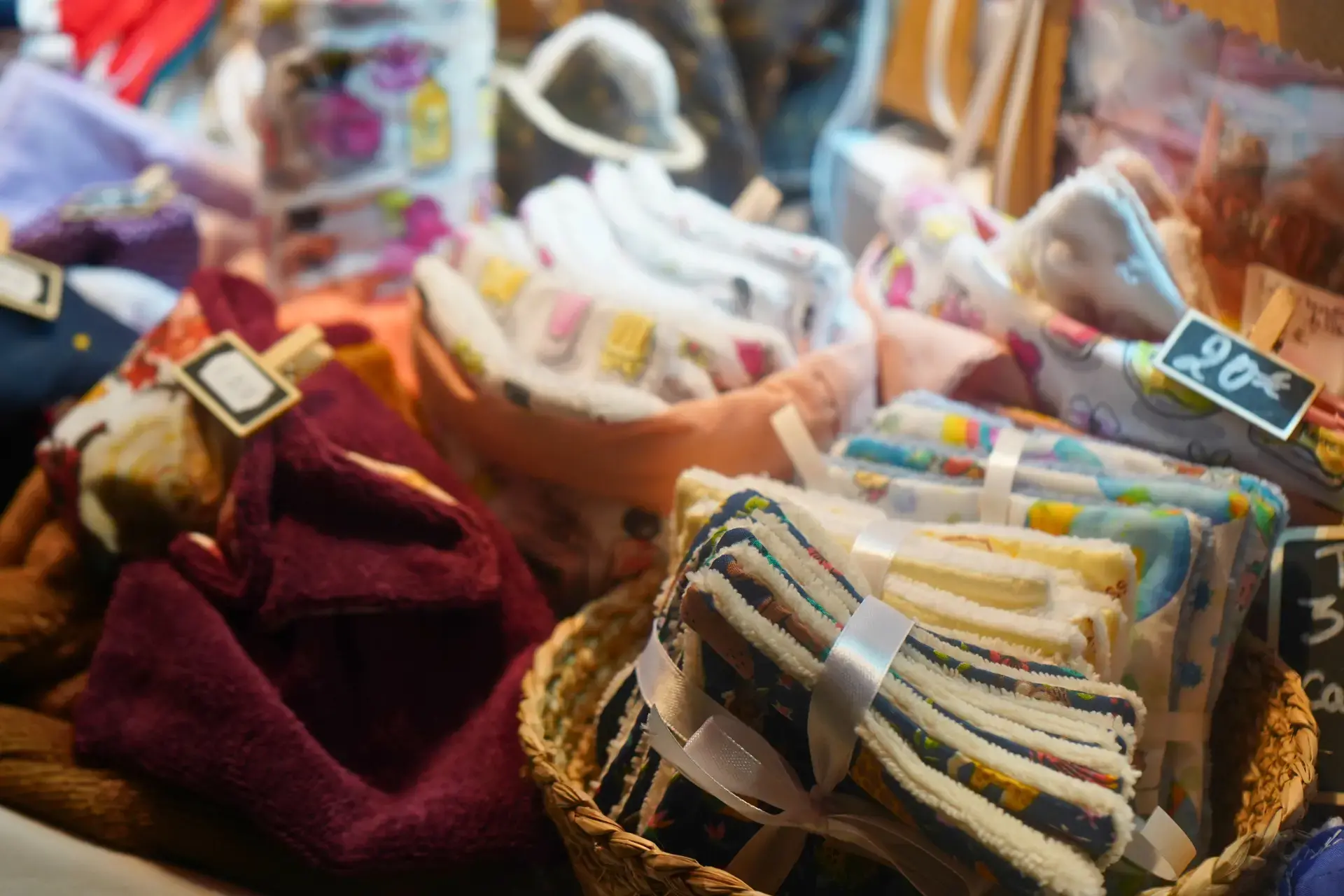 Creations artisanales tissus accessoires mode luna des lis marche noel amiens