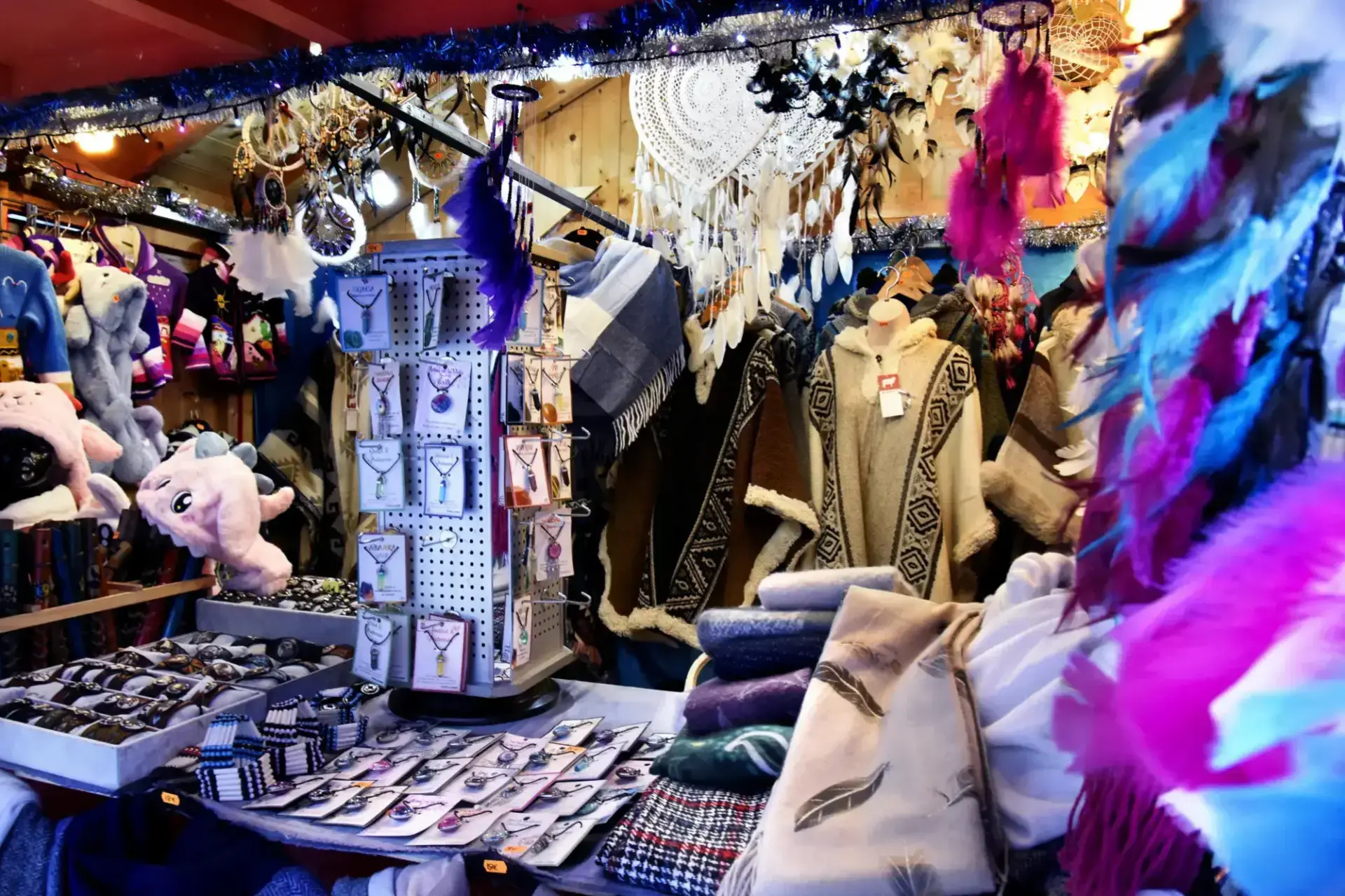 Gilets peruviens echarpes marche noel amiens