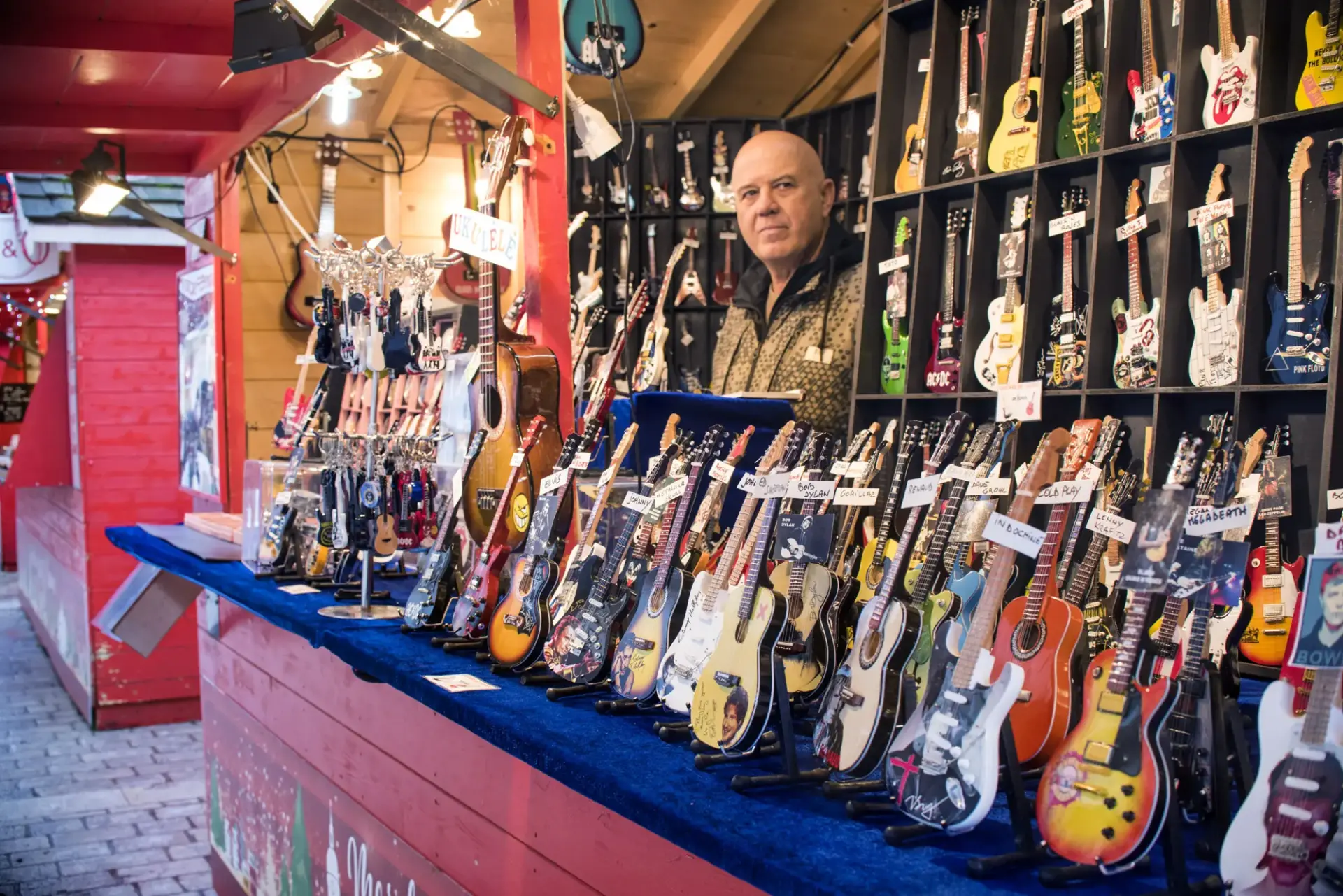 Mini guitare marche noel amiens