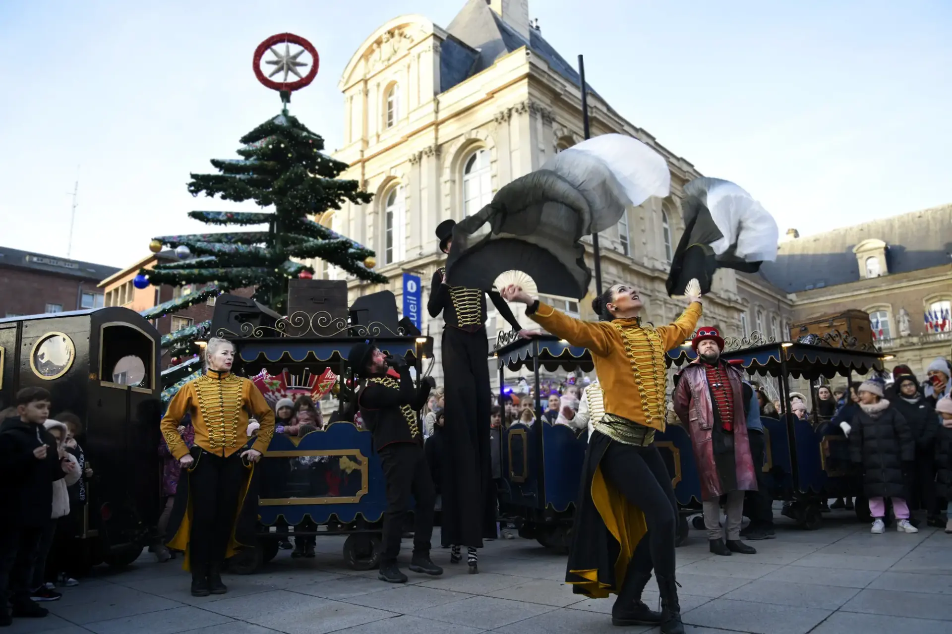 Parade voyage harry potter marche noel amiens