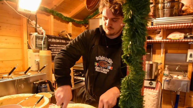 Pâtes dans la meule, chalet du Marché de Noël d’Amiens